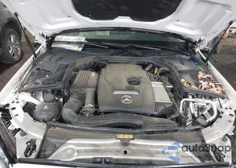 2018 Mercedes-Benz C 300 4Matic z USA, uszkodzony, nr VIN WDDWF4KB1JR356717